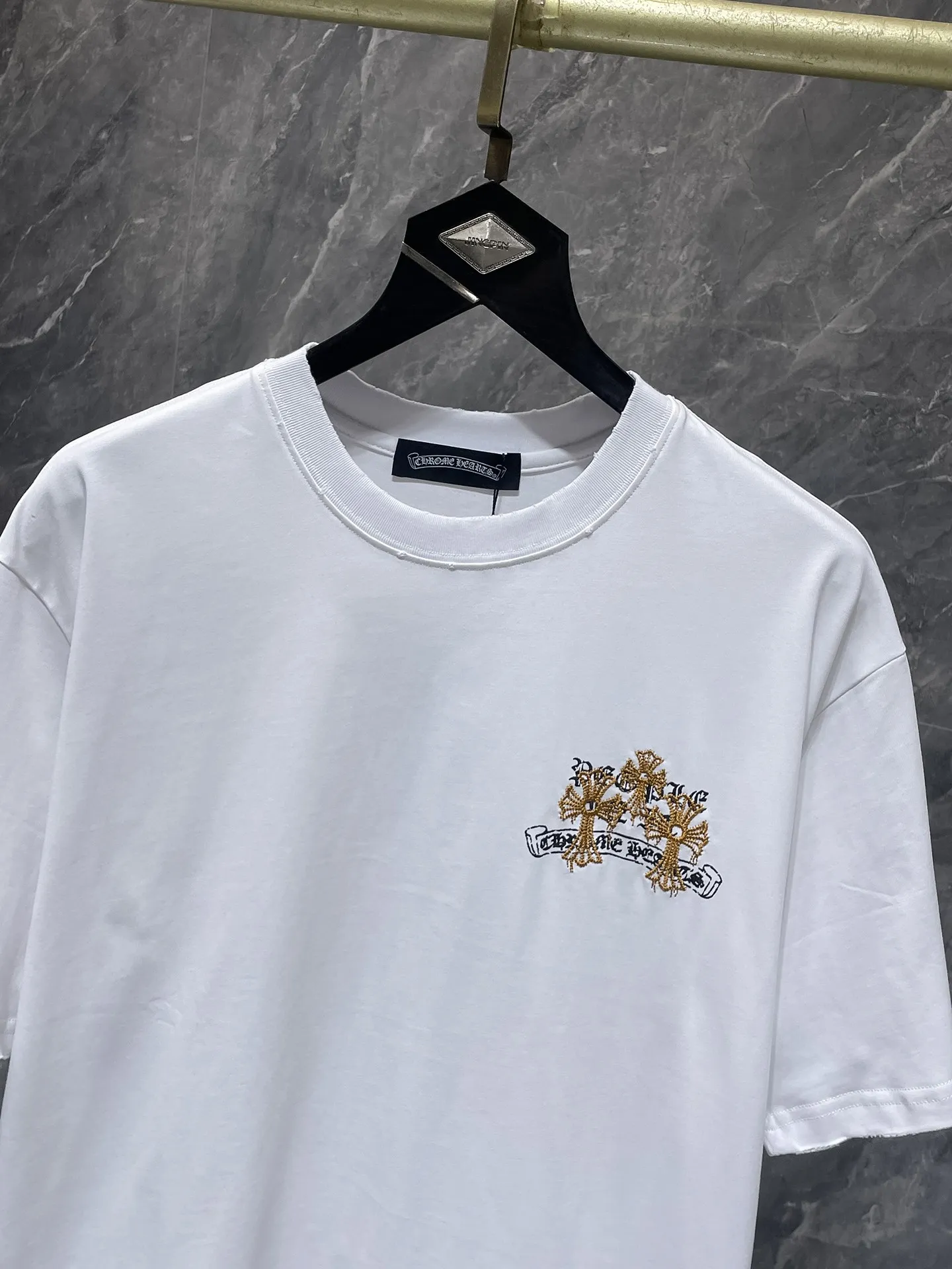P150 New for summer Chrome Hearts 25ss High gram weight environmentally friendly high-quality top-grade fabric 280g Heavy cross embroidery hand-made frayed short sleeves Counter synchronization 1:1 replica version Recommended color: black white Size: S, M, L, XL